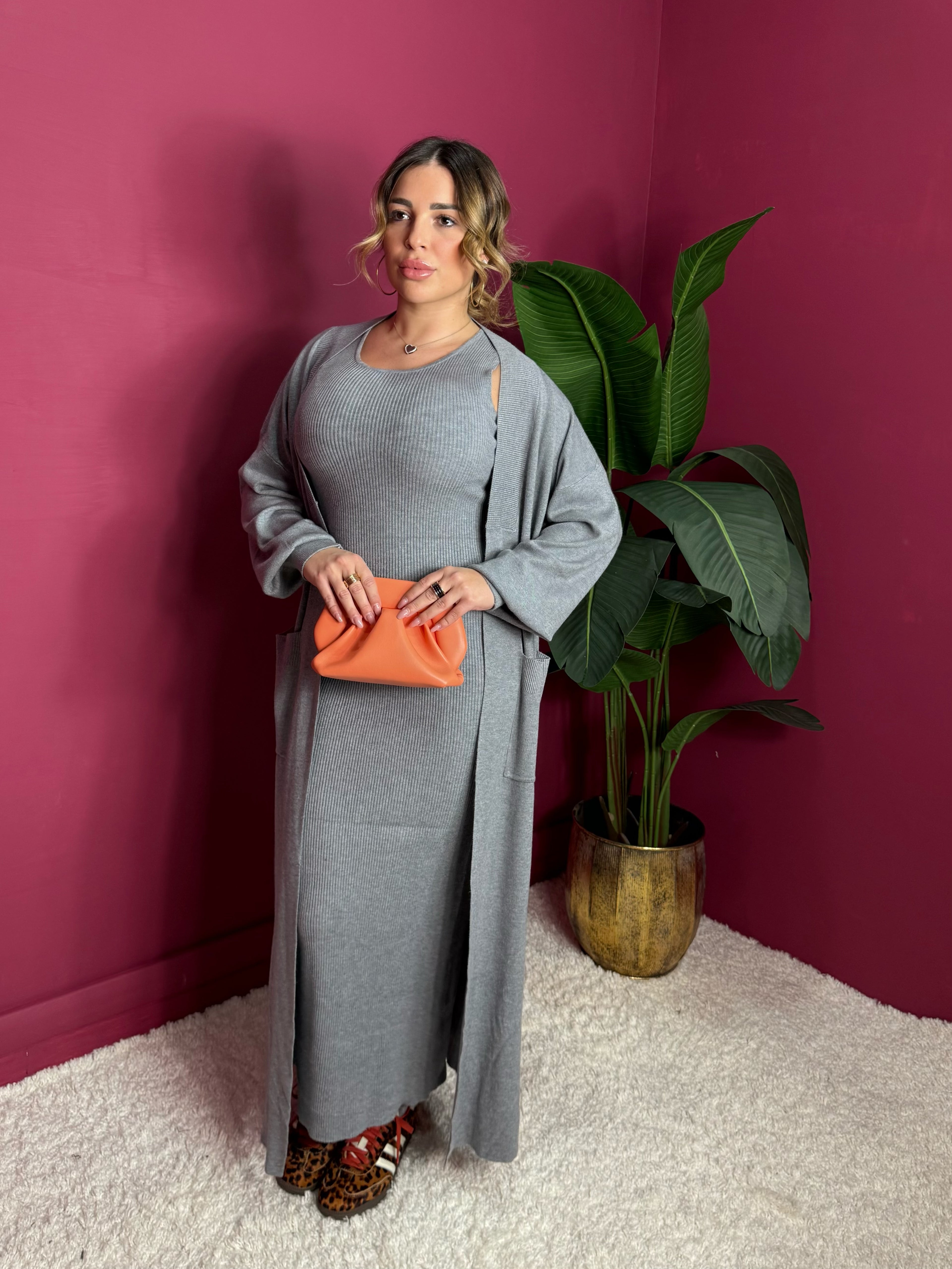 Abito con Cardigan Lungo