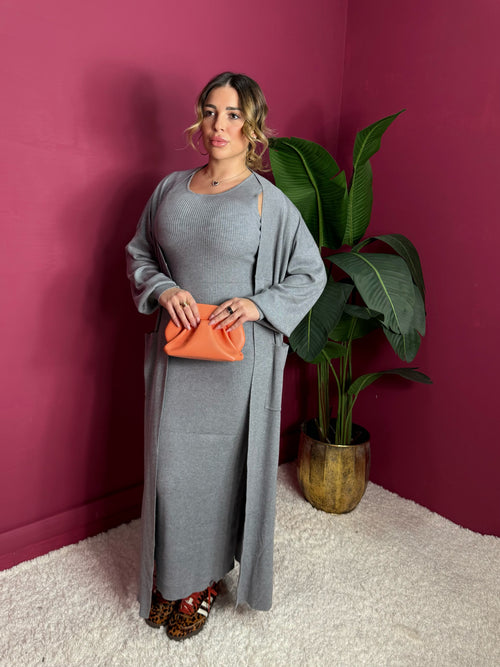 Abito con Cardigan Lungo